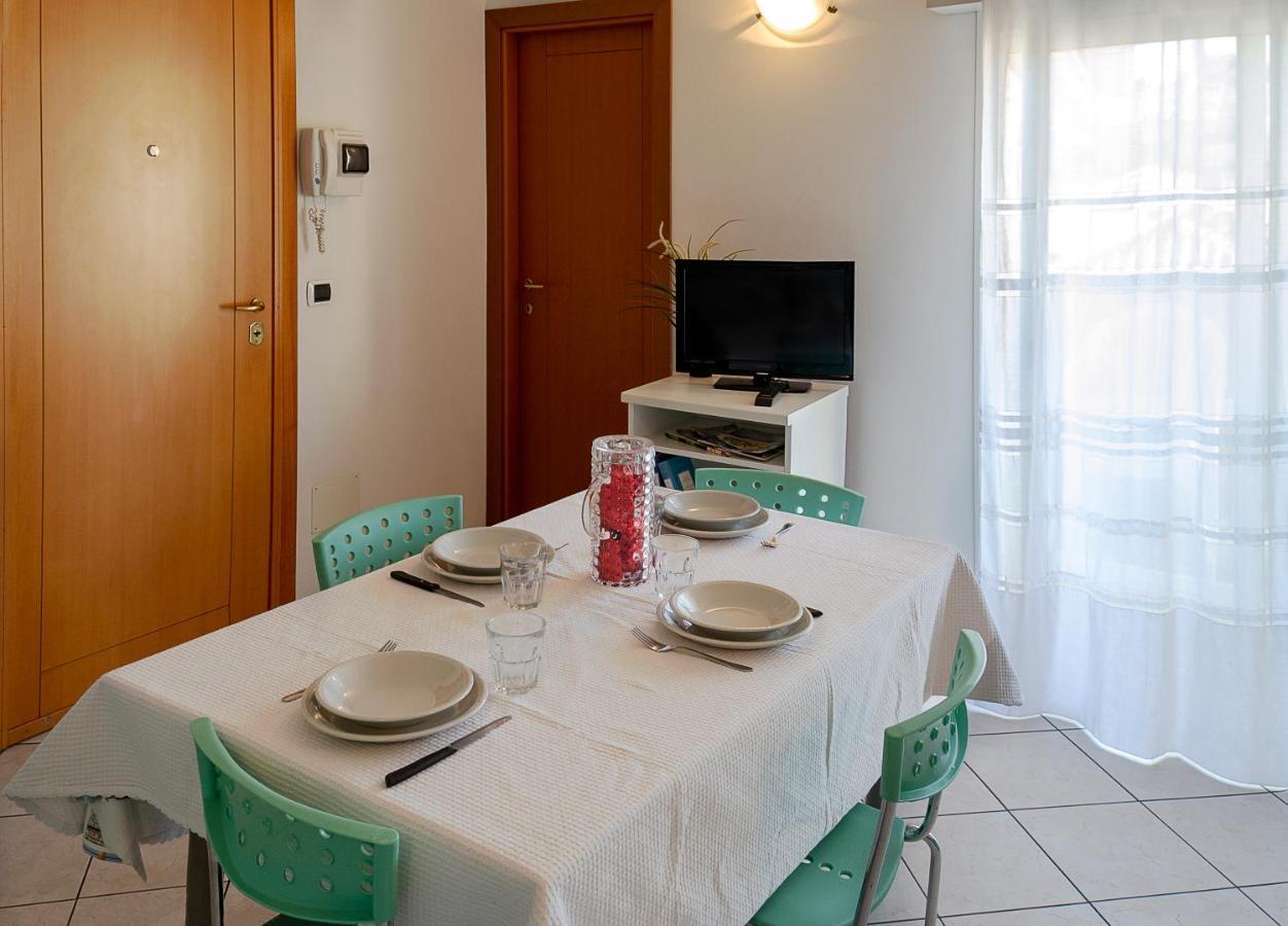 Residenza Raggio Riccione Exterior foto